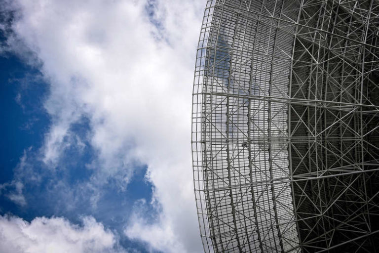 Scoperta una galassia gigante da record