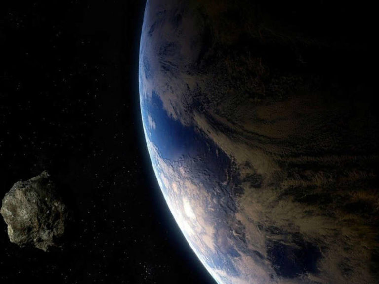 Un asteroide sfiora la Terra. Ed è più basso dei satelliti per il Gps