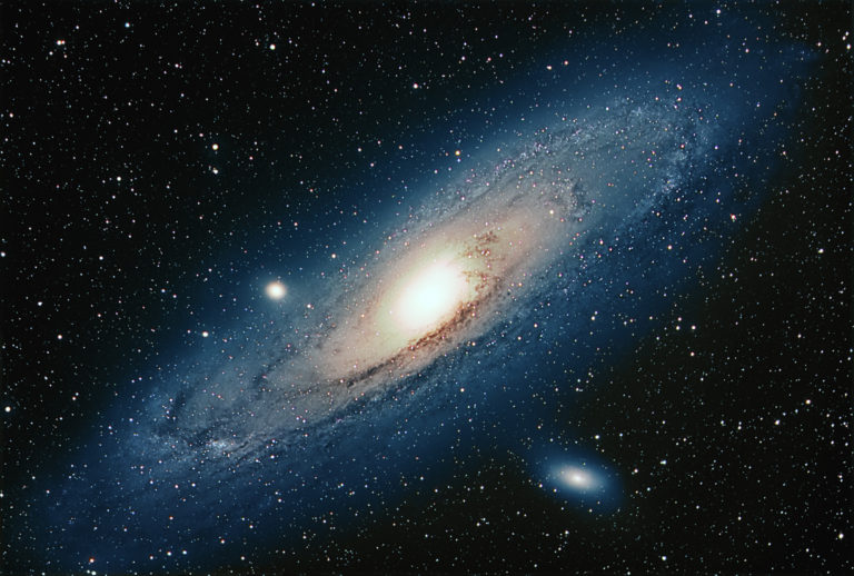 Raggio di materia e antimateria lungo 60 trilioni di chilometri scoperto con telescopio spaziale